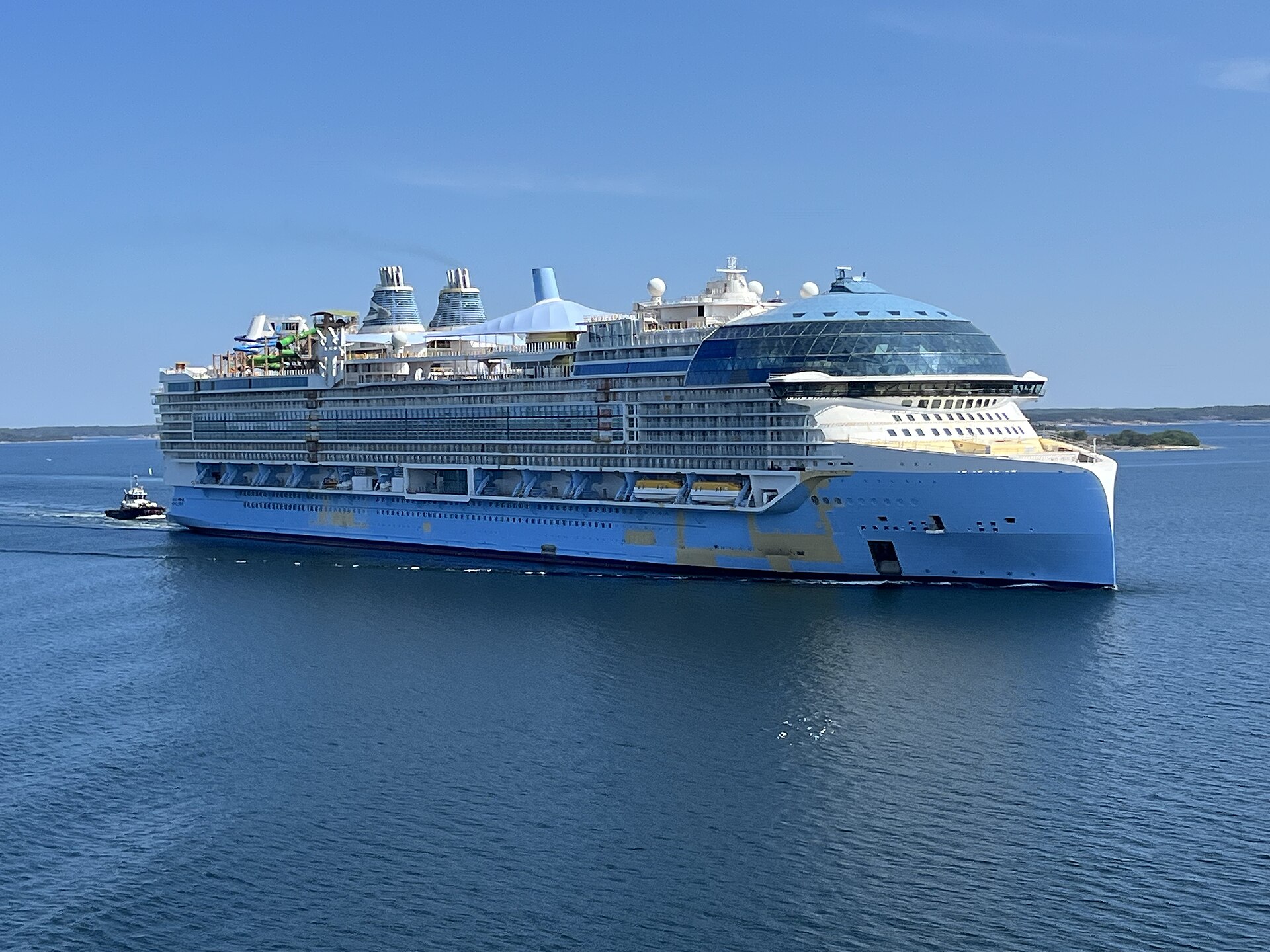Icon of the Seas at the quay